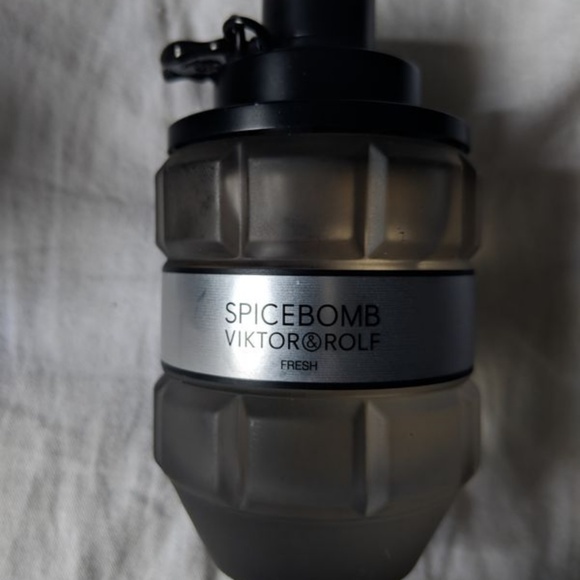 viktor & rolf spicebomb fresh